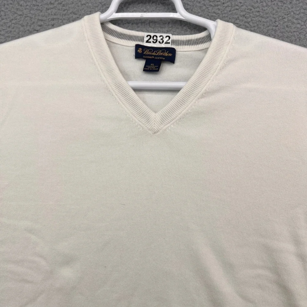 Brooks Brothers Mens XL Supima Cotton V-Neck Sweater Off-White Cream Knit